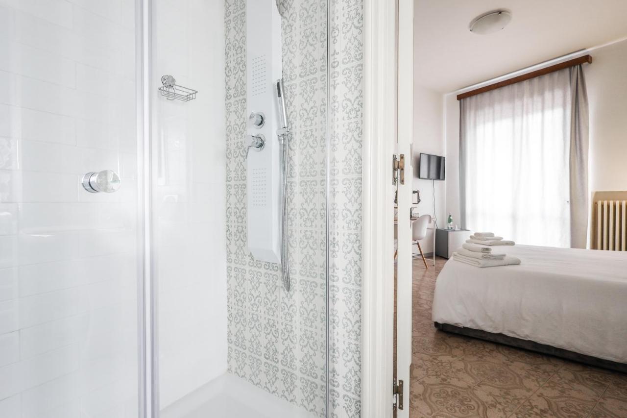 2 Santi - Suite And Rooms Lecce Exterior photo