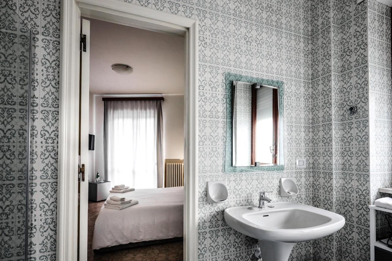 2 Santi - Suite And Rooms Lecce Exterior photo