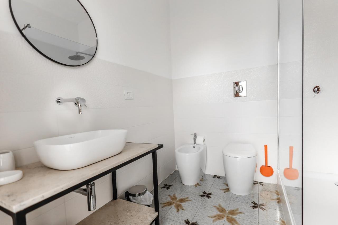 2 Santi - Suite And Rooms Lecce Exterior photo