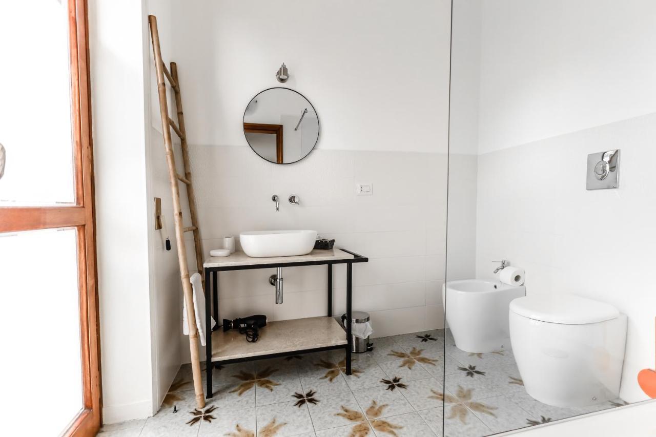2 Santi - Suite And Rooms Lecce Exterior photo
