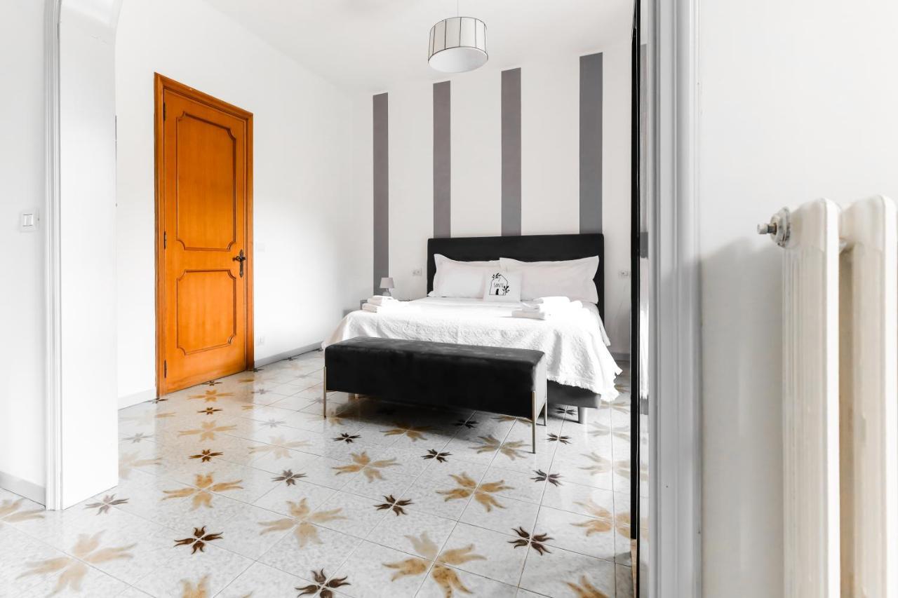 2 Santi - Suite And Rooms Lecce Exterior photo