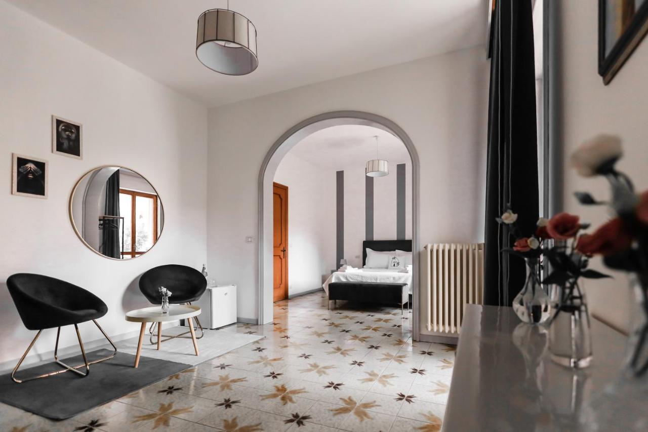 2 Santi - Suite And Rooms Lecce Exterior photo